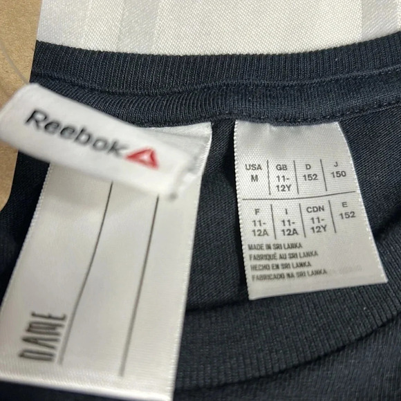 NWT Reebok black CrossFit workout short sleeve shirt , top , t shirt . Crew neck - Picture 9 of 10